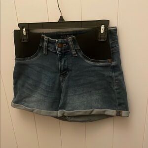 Judy Blue maternity Jean shorts! Small